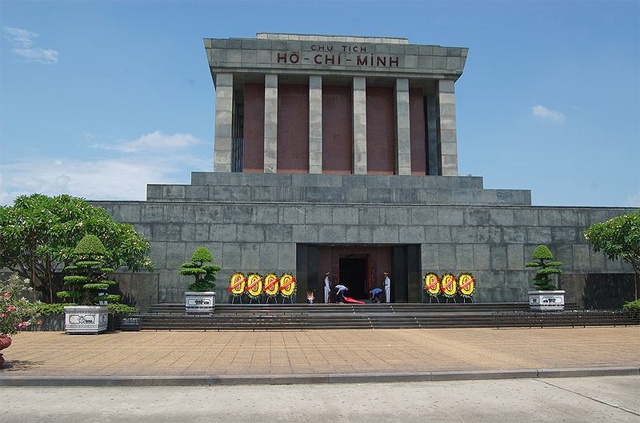 1975 жылы Ханой қаласында ашылған Солтүстік Вьетнамның алғашқы президенті Хо Ши Минның мавзолейі.