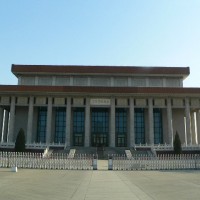 1977 жылы Пекин қаласында ашылған ҚХР көсемі Мао Цзедунның мавзолейі.
