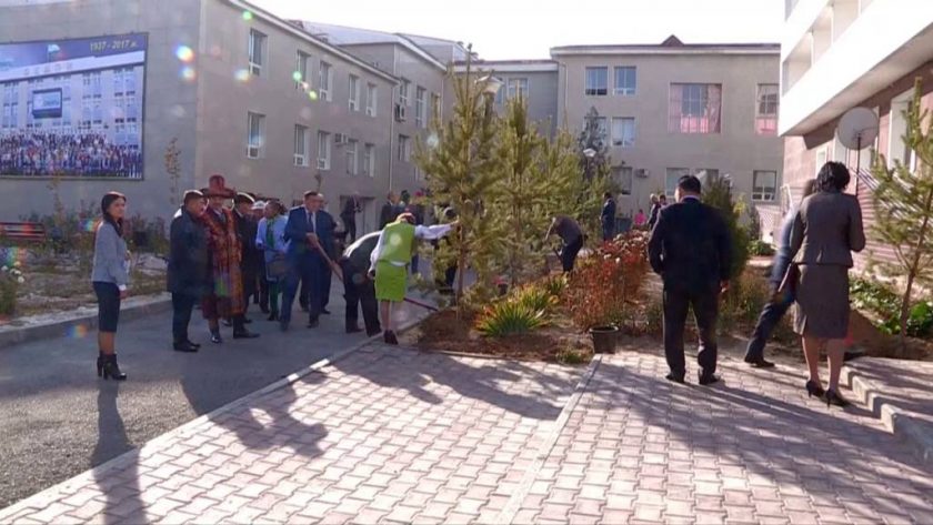 ОҚМПИ 80 жылдық мерейтойы қарсаңында университет атанды
